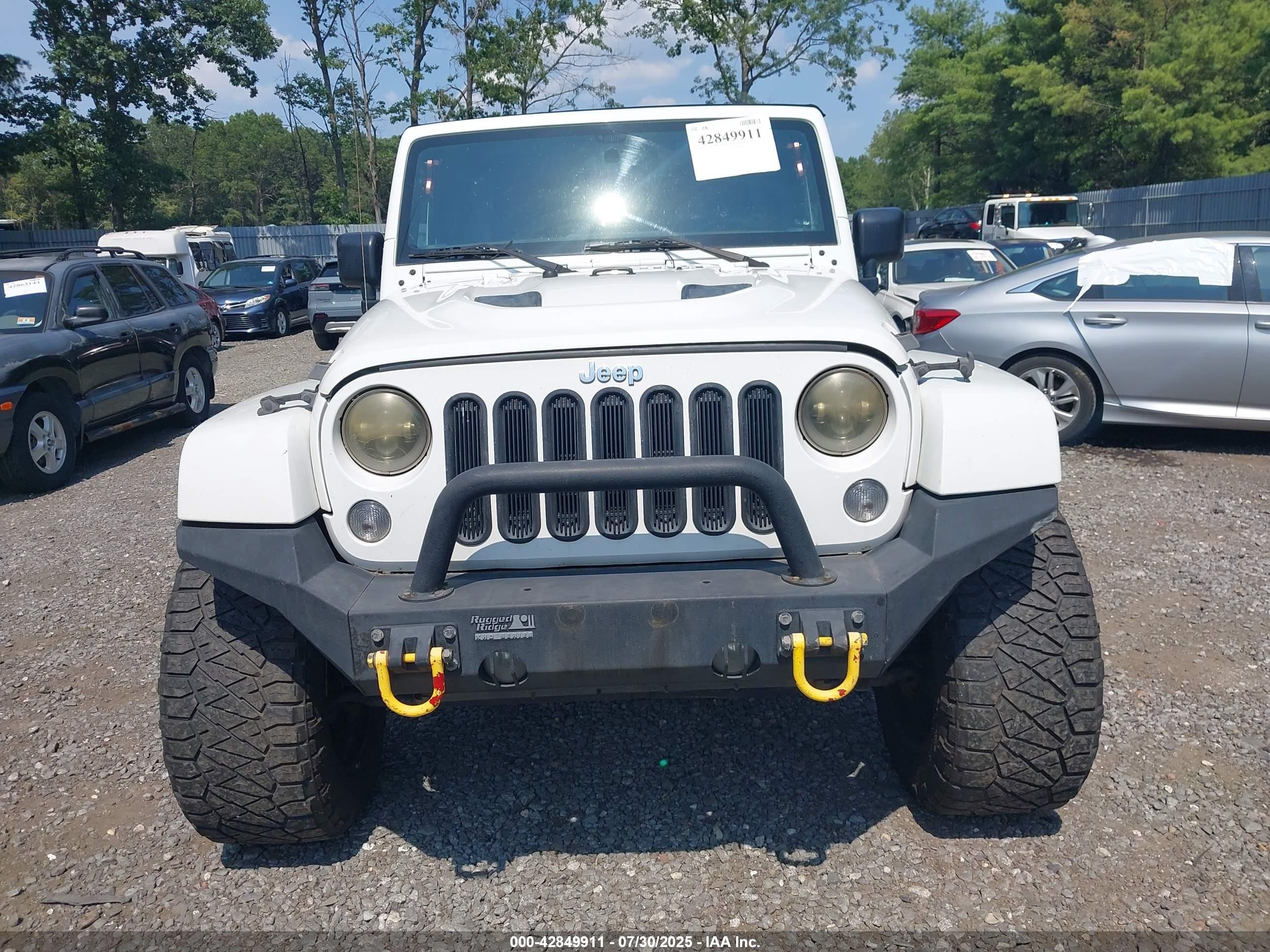 2015 Jeep Wrangler Unlimited Sahara White vin: 1C4BJWEG9FL604166