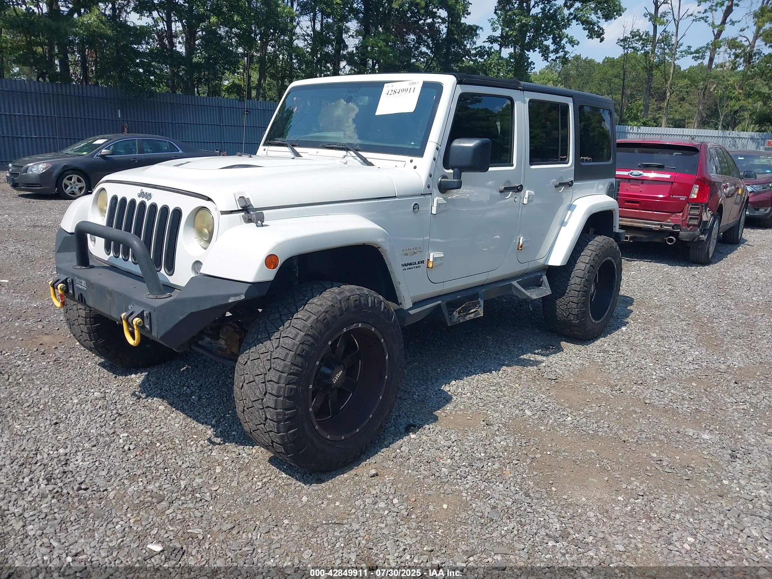 2015 Jeep Wrangler Unlimited Sahara White vin: 1C4BJWEG9FL604166