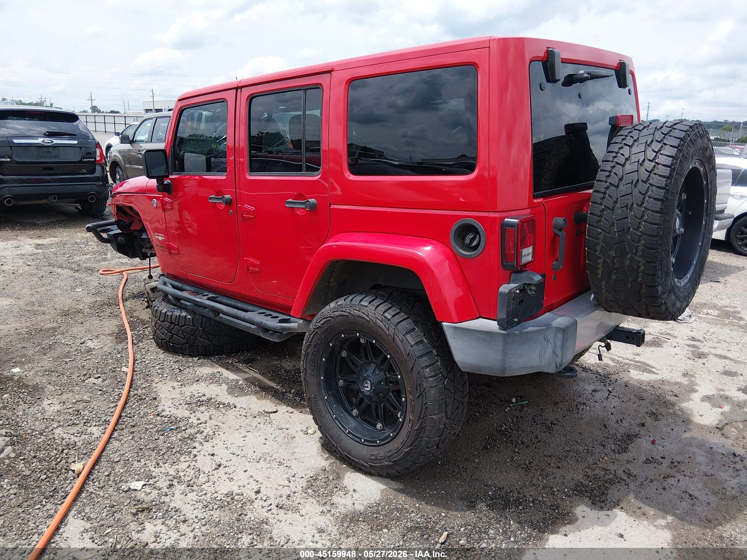 2015 Jeep Wrangler Unlimited Sahara Red vin: 1C4BJWEG9FL660575