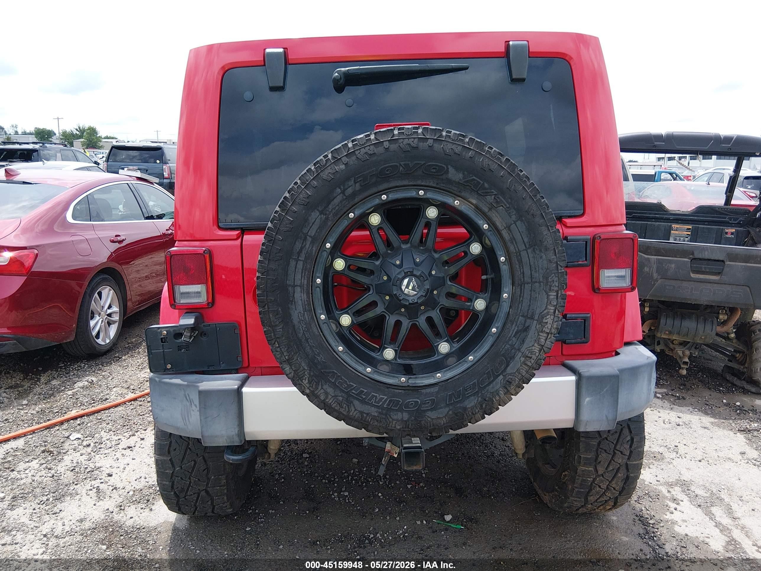 2015 Jeep Wrangler Unlimited Sahara Red vin: 1C4BJWEG9FL660575
