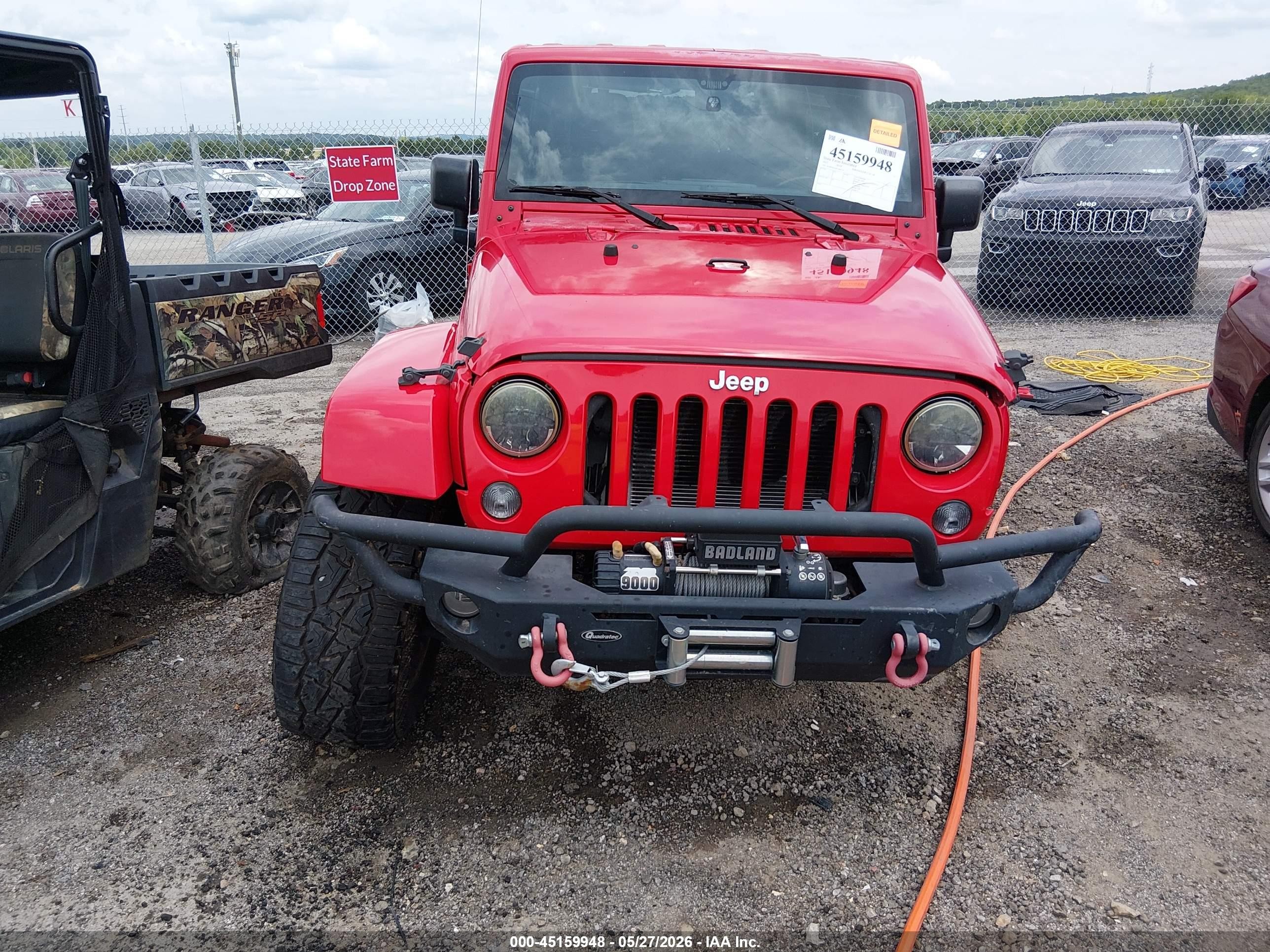 2015 Jeep Wrangler Unlimited Sahara Red vin: 1C4BJWEG9FL660575
