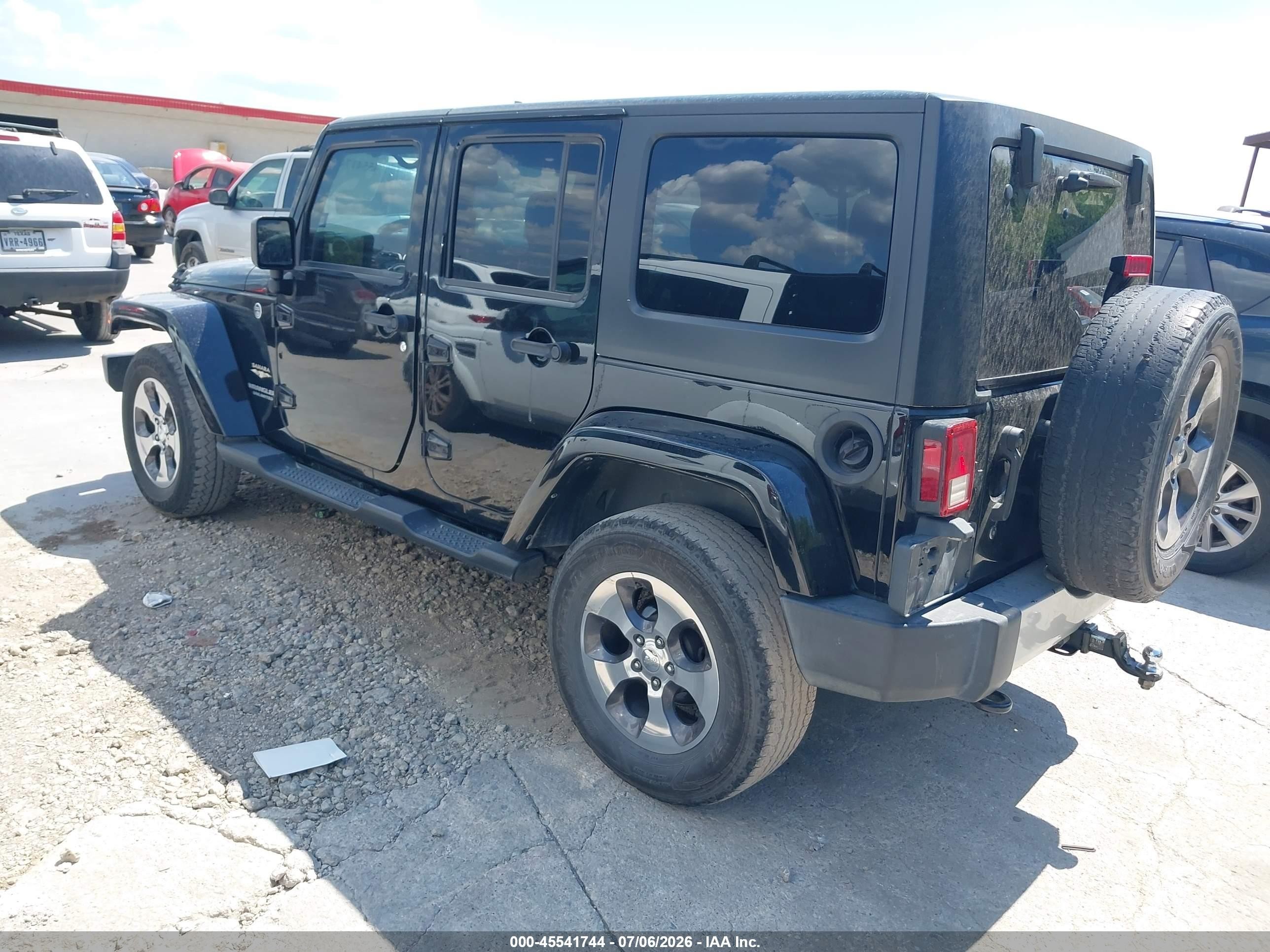 2015 Jeep Wrangler Unlimited Sahara Black vin: 1C4BJWEG9FL737512