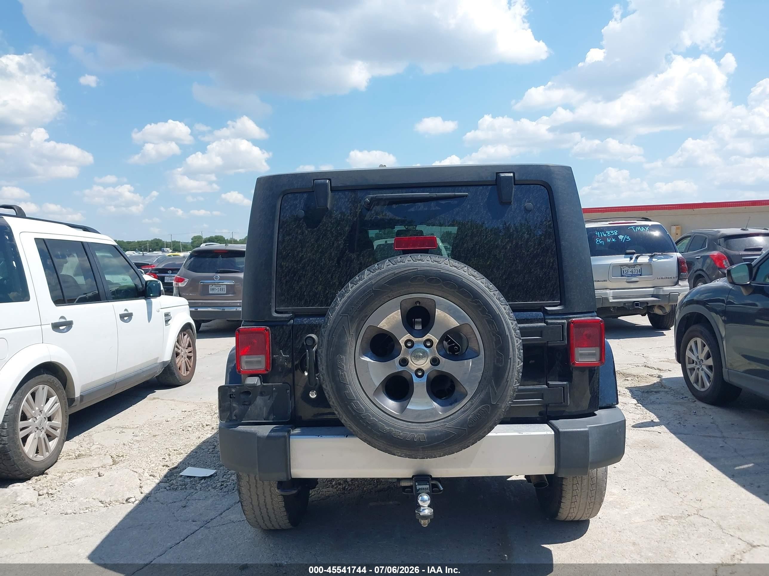 2015 Jeep Wrangler Unlimited Sahara Black vin: 1C4BJWEG9FL737512