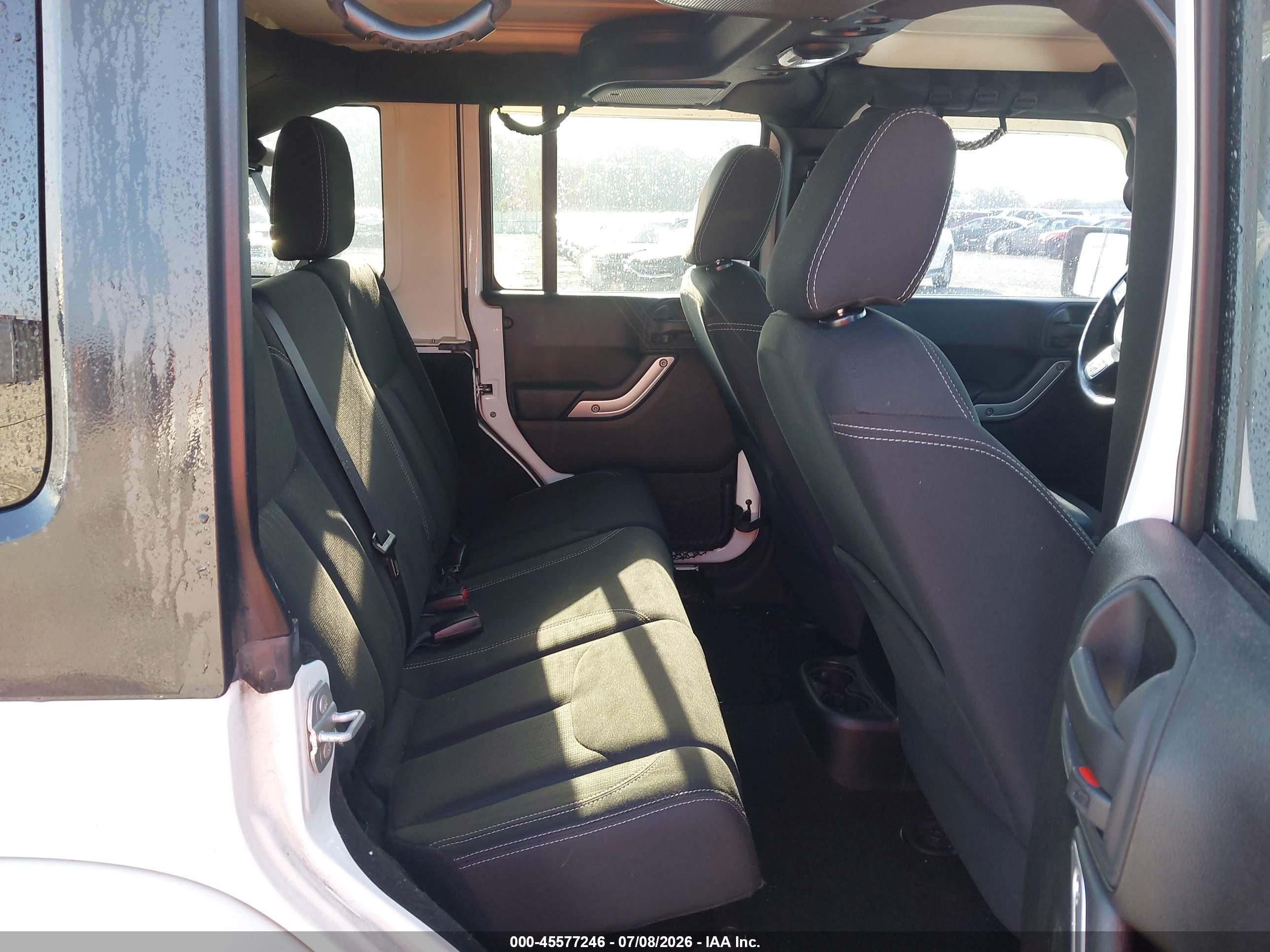 2015 Jeep Wrangler Unlimited Sahara White vin: 1C4BJWEG9FL746372