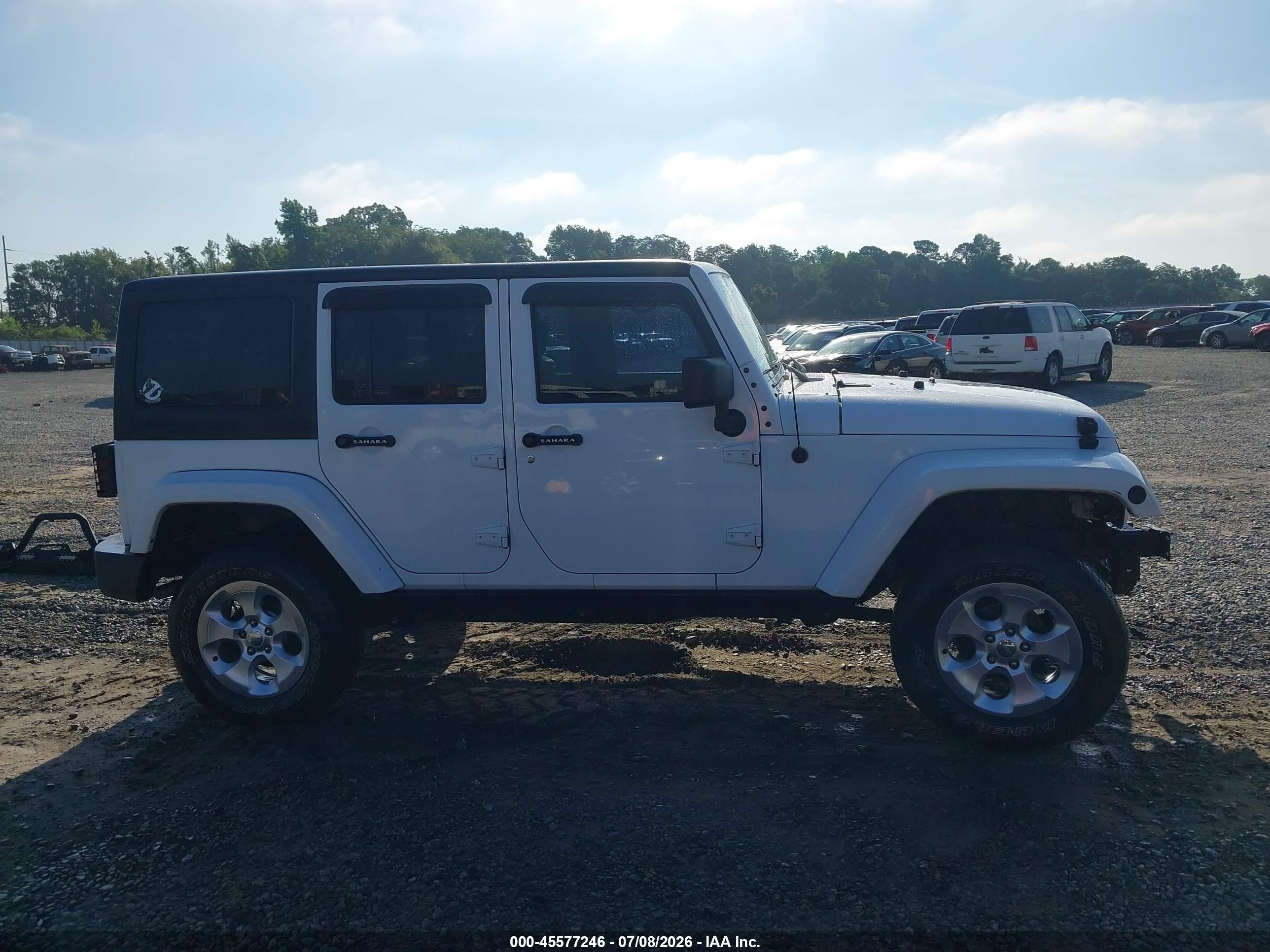 2015 Jeep Wrangler Unlimited Sahara White vin: 1C4BJWEG9FL746372