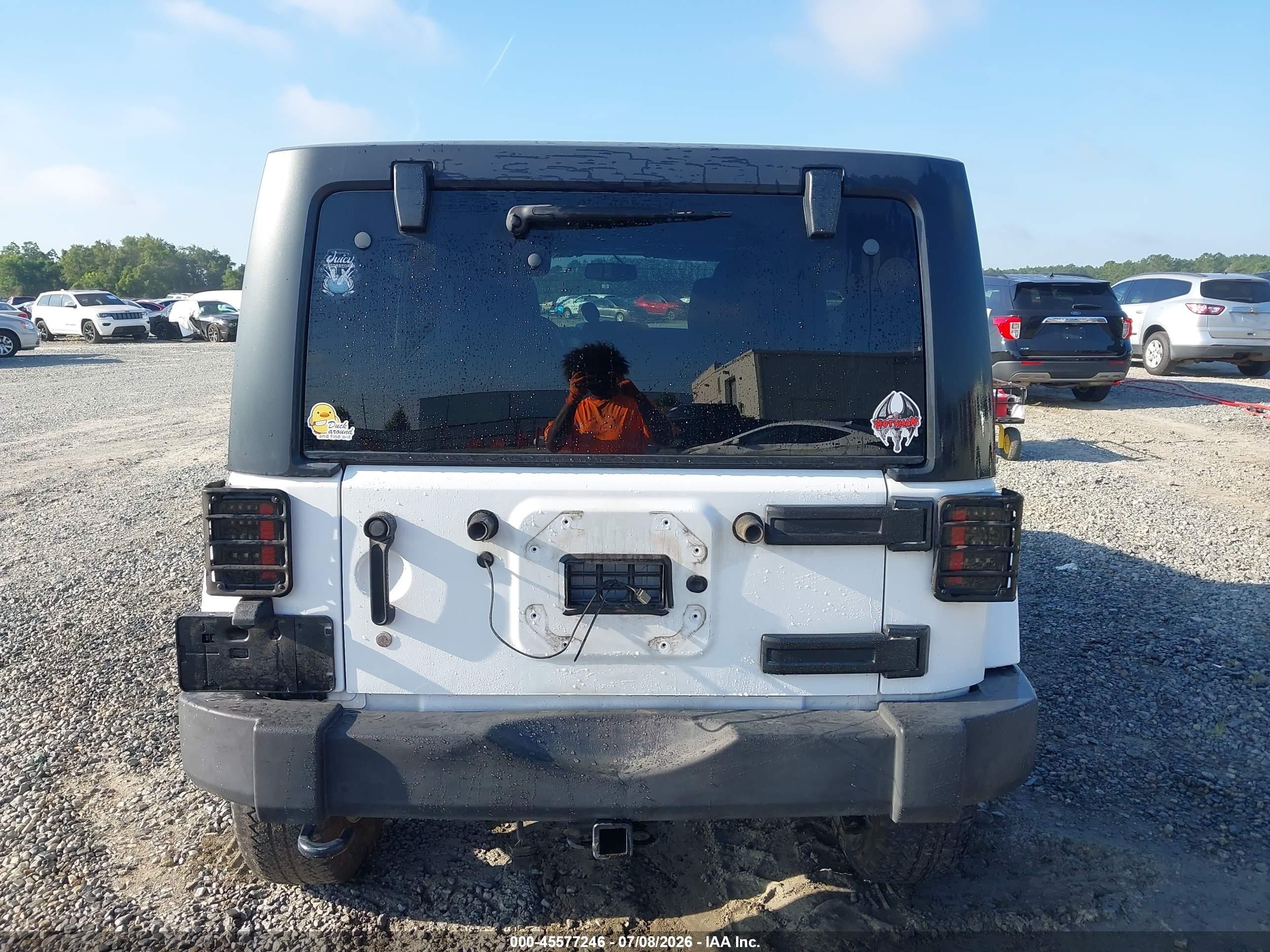 2015 Jeep Wrangler Unlimited Sahara White vin: 1C4BJWEG9FL746372