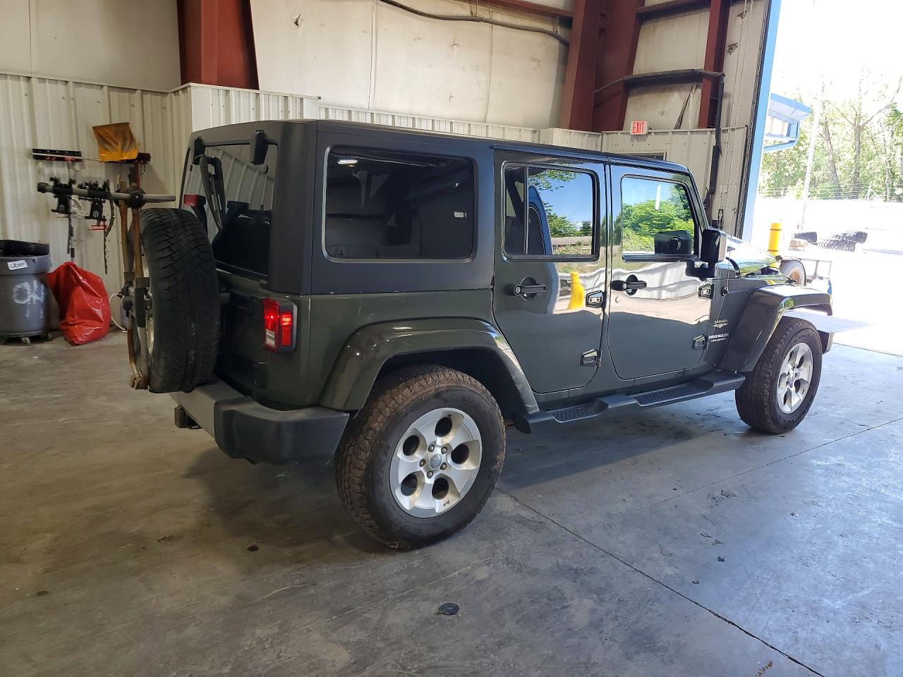 2015 Jeep Wrangler Unlimited Sahara Green vin: 1C4BJWEG9FL771756