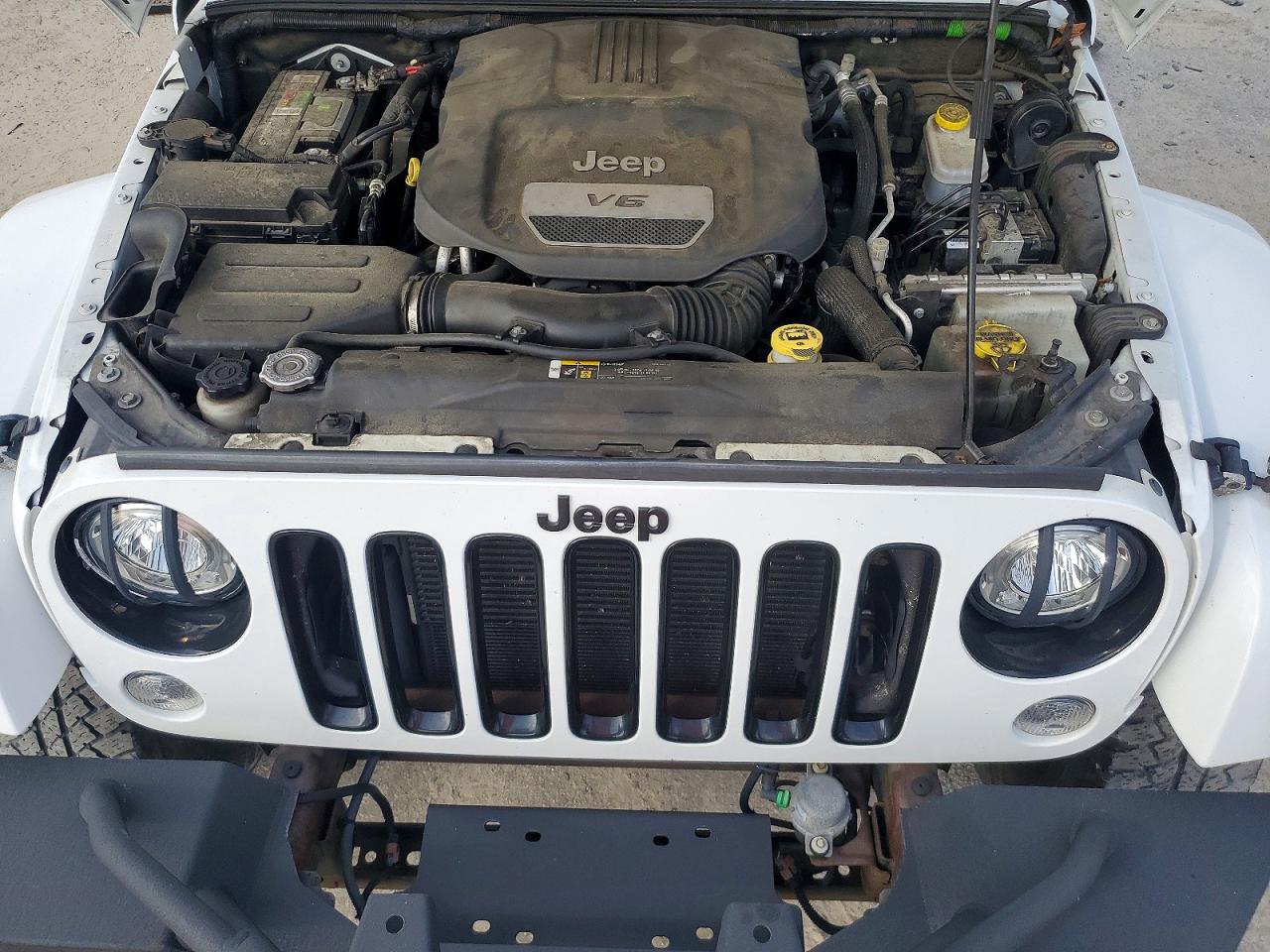 2018 Jeep Wrangler Unlimited Sahara White vin: 1C4BJWEG9JL852300