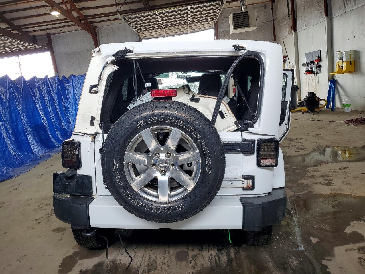 2012 Jeep Wrangler Unlimited Sahara White vin: 1C4BJWEGXCL271343