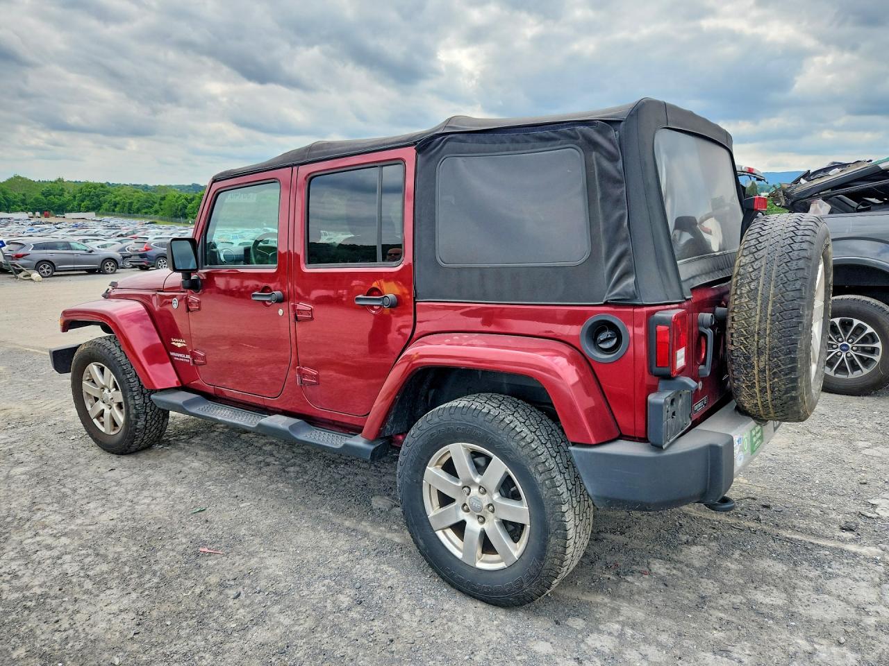2013 Jeep Wrangler Unlimited Sahara Красный vin: 1C4BJWEGXDL537297