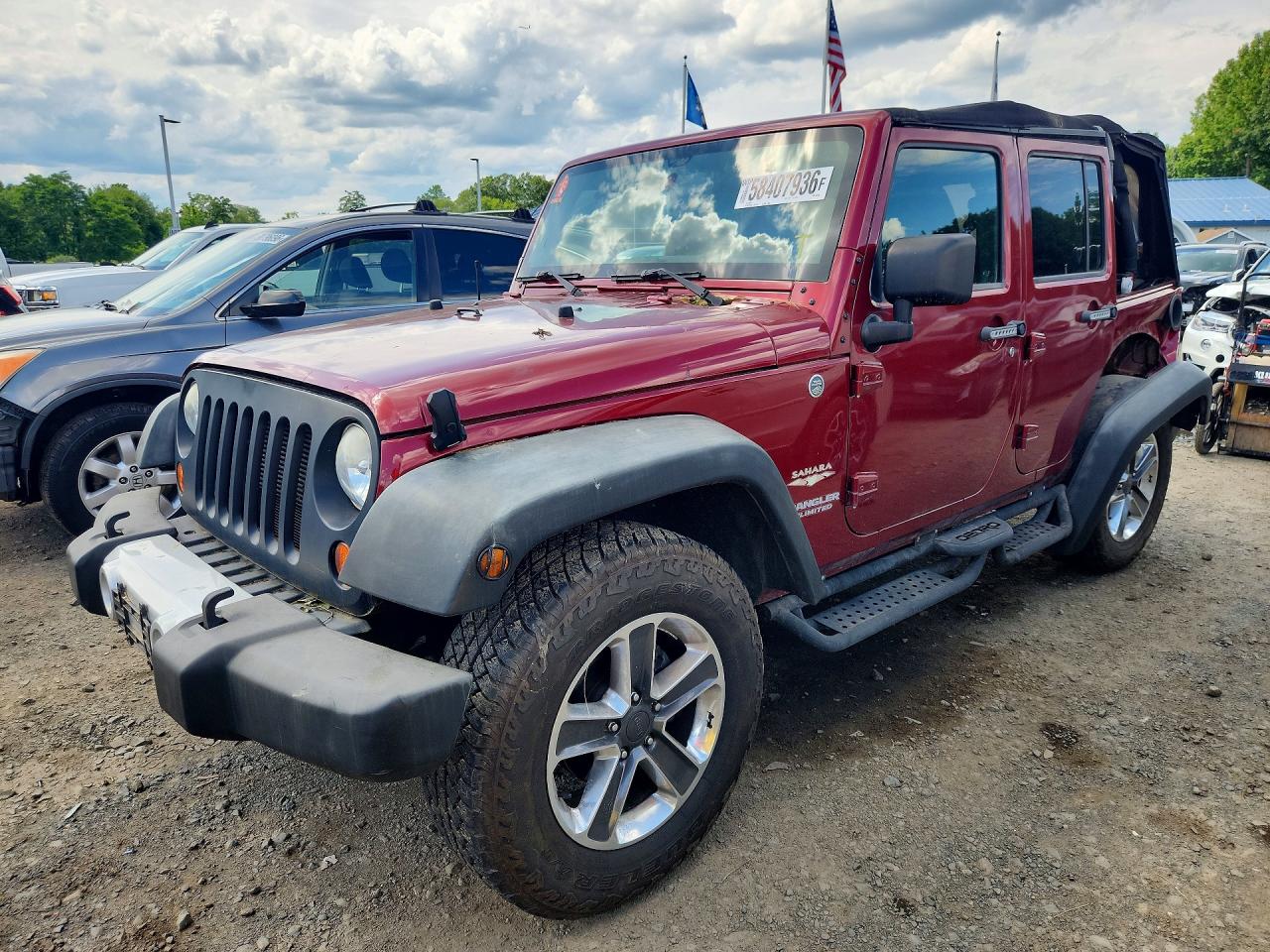 2013 Jeep Wrangler Unlimited Sahara Red vin: 1C4BJWEGXDL562894