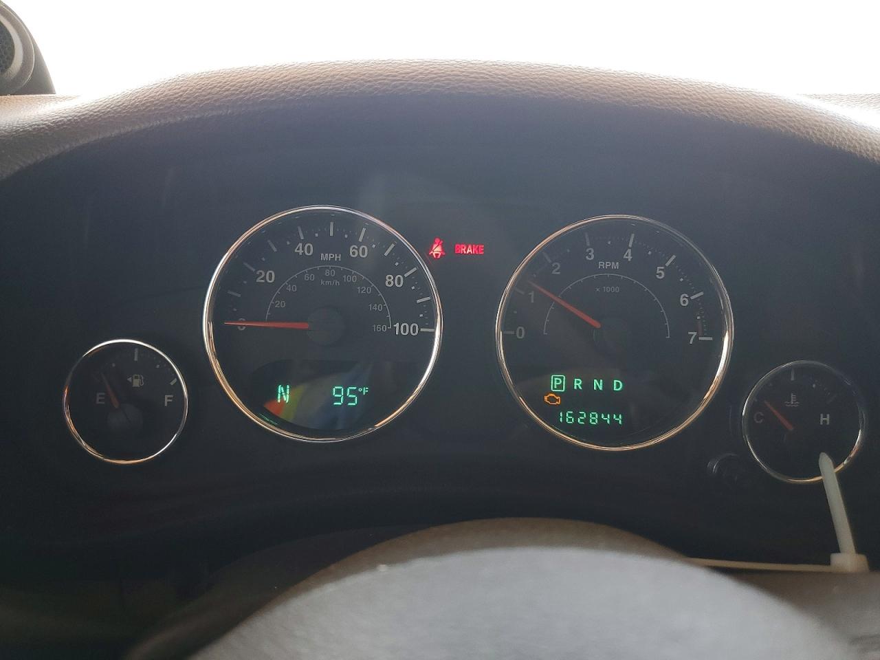 2013 Jeep Wrangler Unlimited Sahara White vin: 1C4BJWEGXDL567285