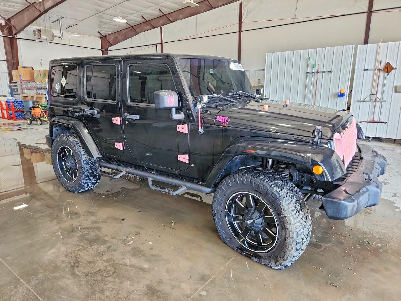 2013 Jeep Wrangler Unlimited Sahara Black vin: 1C4BJWEGXDL635505