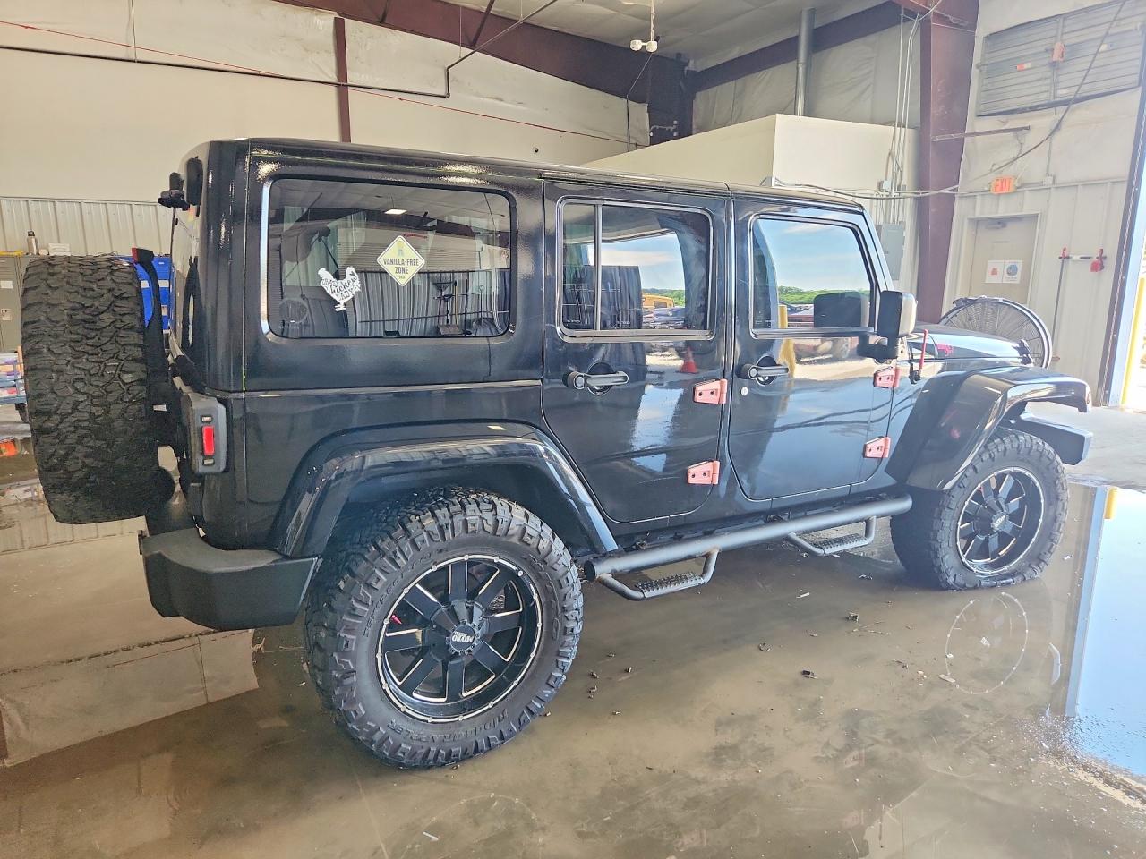 2013 Jeep Wrangler Unlimited Sahara Black vin: 1C4BJWEGXDL635505
