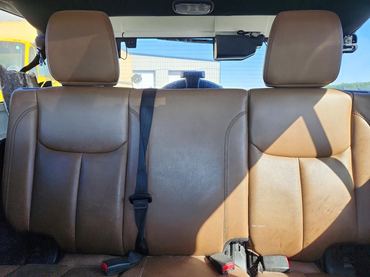 2014 Jeep Wrangler Unlimited Sahara Серебряный vin: 1C4BJWEGXEL173710