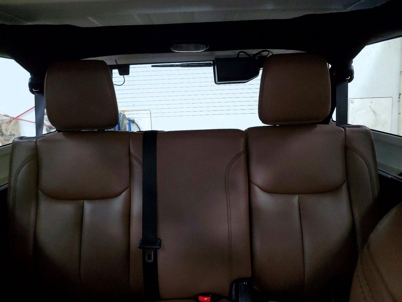 2014 Jeep Wrangler Unlimited Sahara White vin: 1C4BJWEGXEL258255