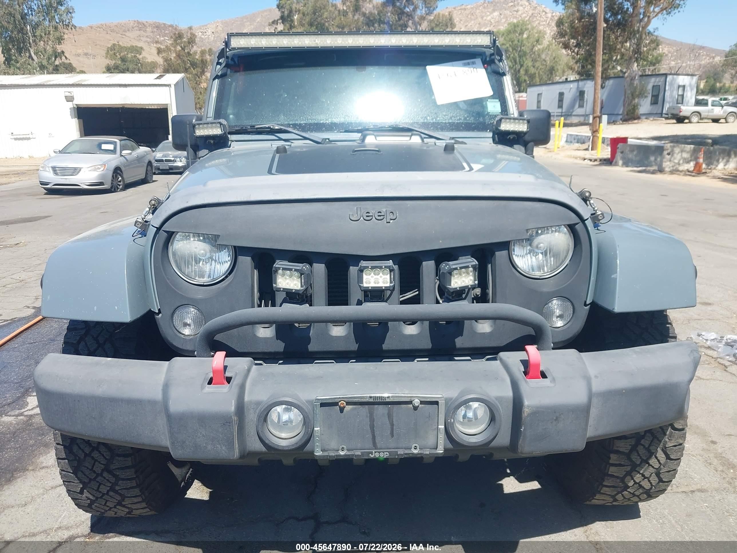 2014 Jeep Wrangler Unlimited Sahara Gray vin: 1C4BJWEGXEL284029