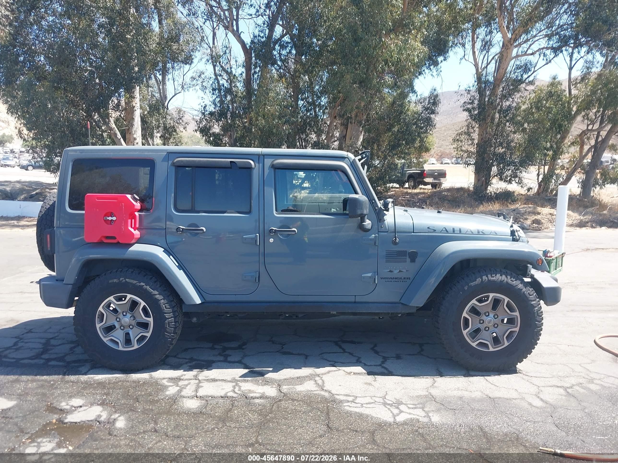 2014 Jeep Wrangler Unlimited Sahara Gray vin: 1C4BJWEGXEL284029