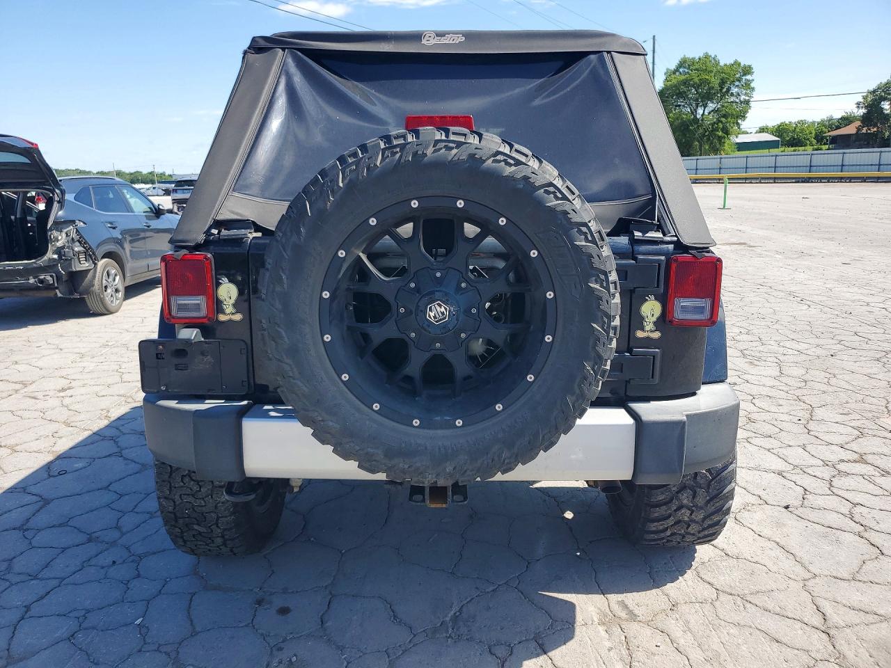 2014 Jeep Wrangler Unlimited Sahara Black vin: 1C4BJWEGXEL322732
