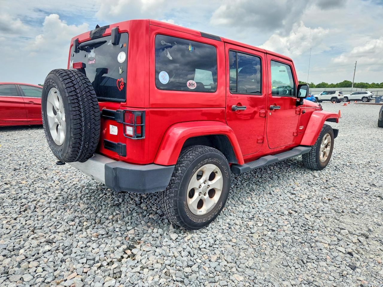 2015 Jeep Wrangler Unlimited Sahara Red vin: 1C4BJWEGXFL527971