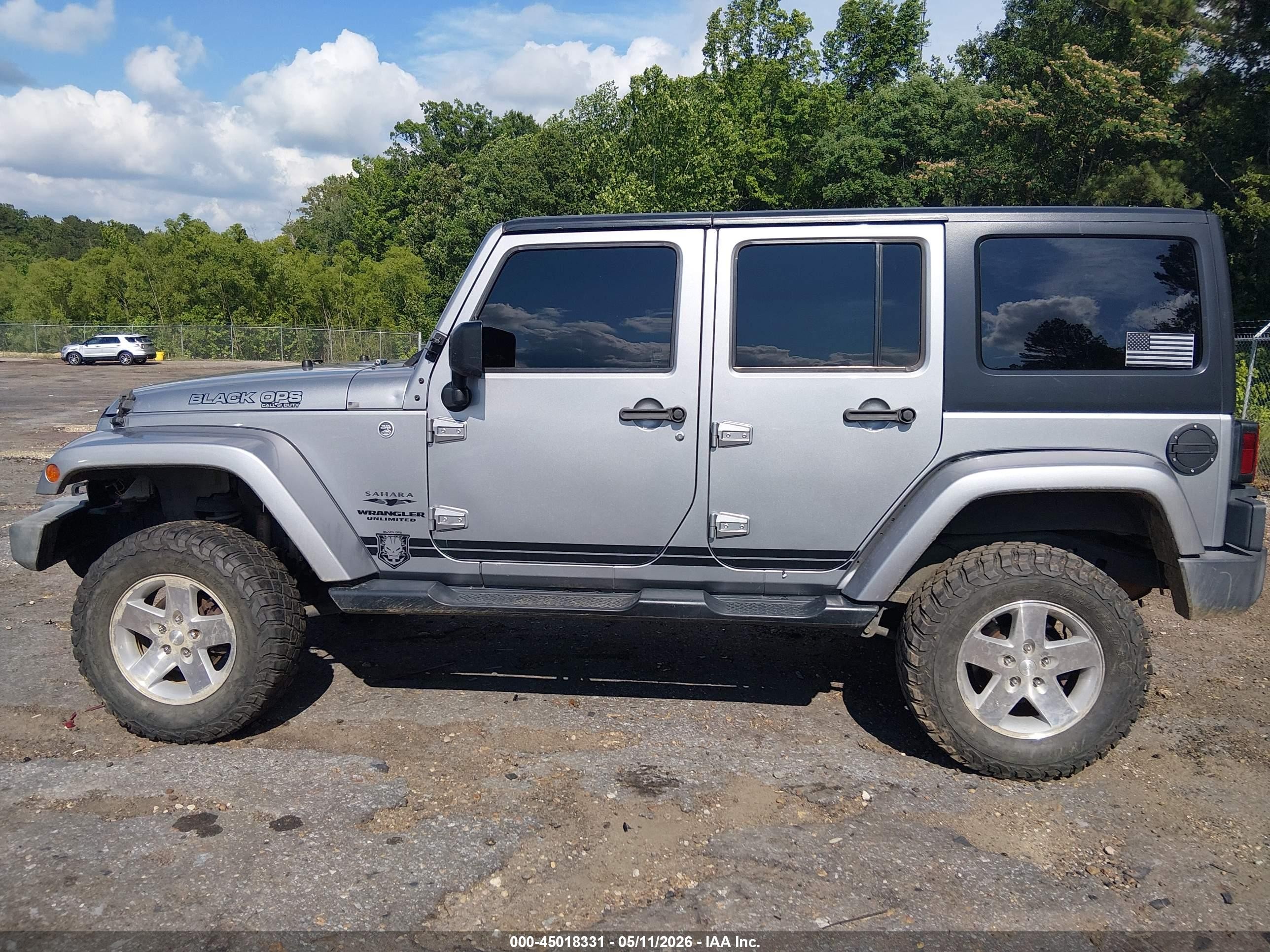 2015 Jeep Wrangler Unlimited Sahara Silver vin: 1C4BJWEGXFL555267