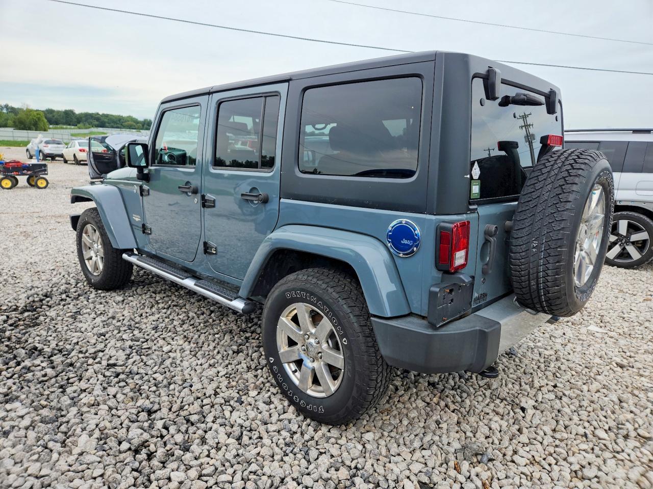 2015 Jeep Wrangler Unlimited Sahara Teal vin: 1C4BJWEGXFL561781