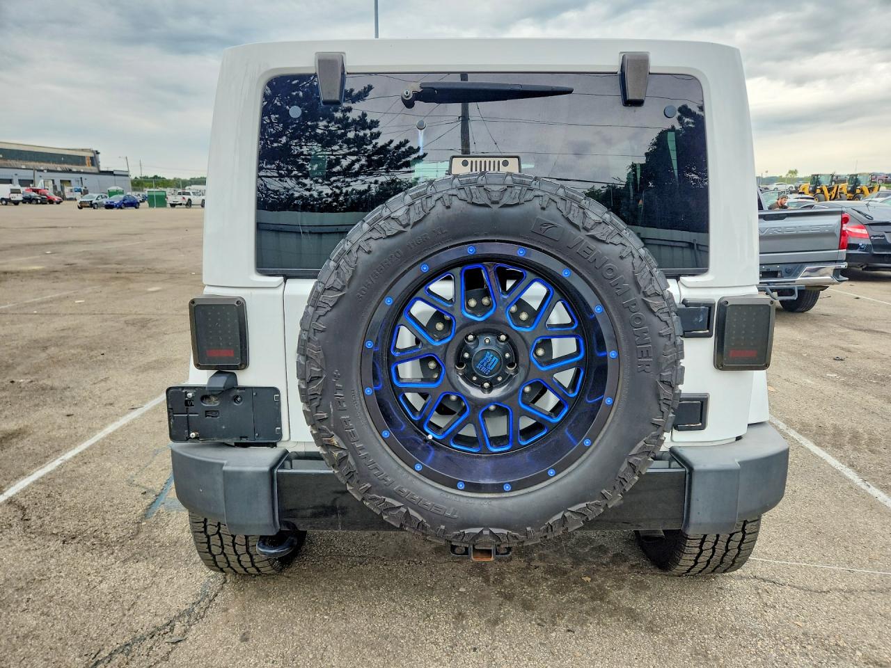 2015 Jeep Wrangler Unlimited Sahara White vin: 1C4BJWEGXFL689082
