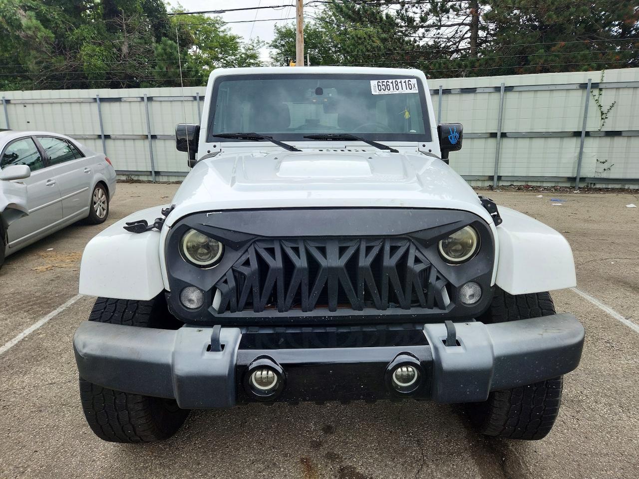2015 Jeep Wrangler Unlimited Sahara White vin: 1C4BJWEGXFL689082