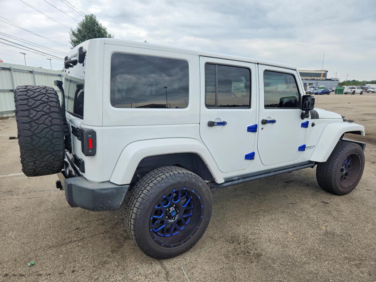 2015 Jeep Wrangler Unlimited Sahara White vin: 1C4BJWEGXFL689082