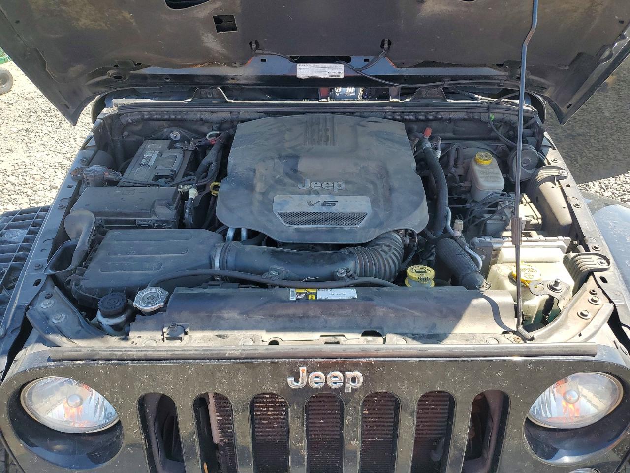 2015 Jeep Wrangler Unlimited Sahara Black vin: 1C4BJWEGXFL717575