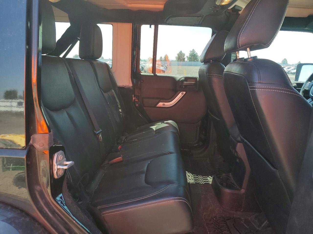 2015 Jeep Wrangler Unlimited Sahara Black vin: 1C4BJWEGXFL717575