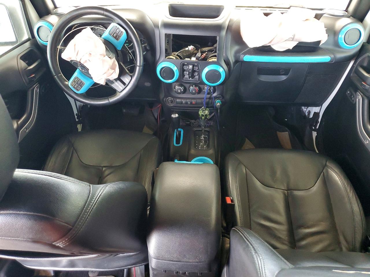 2015 Jeep Wrangler Unlimited Sahara White vin: 1C4BJWEGXFL751001