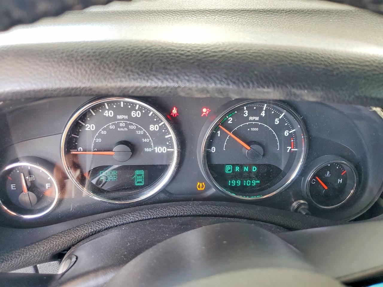 2015 Jeep Wrangler Unlimited Sahara White vin: 1C4BJWEGXFL751001