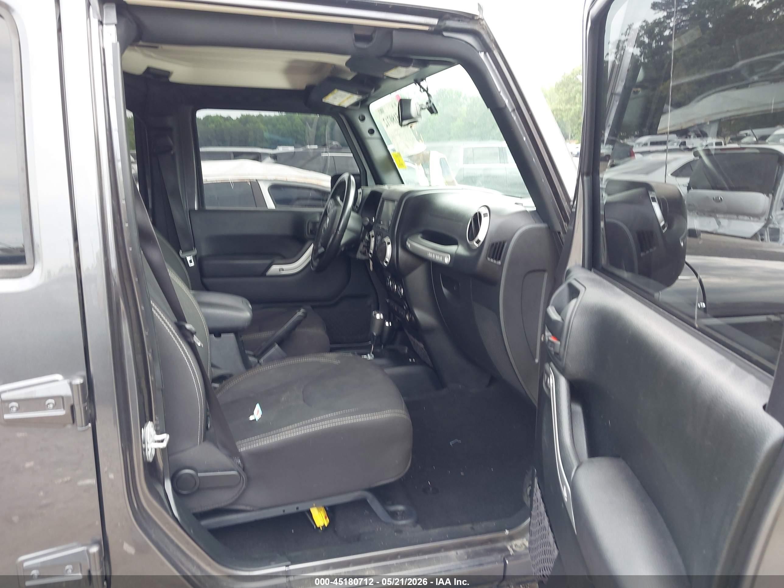 2018 Jeep Wrangler Jk Unlimited Sahara 4x4 Black vin: 1C4BJWEGXJL832167