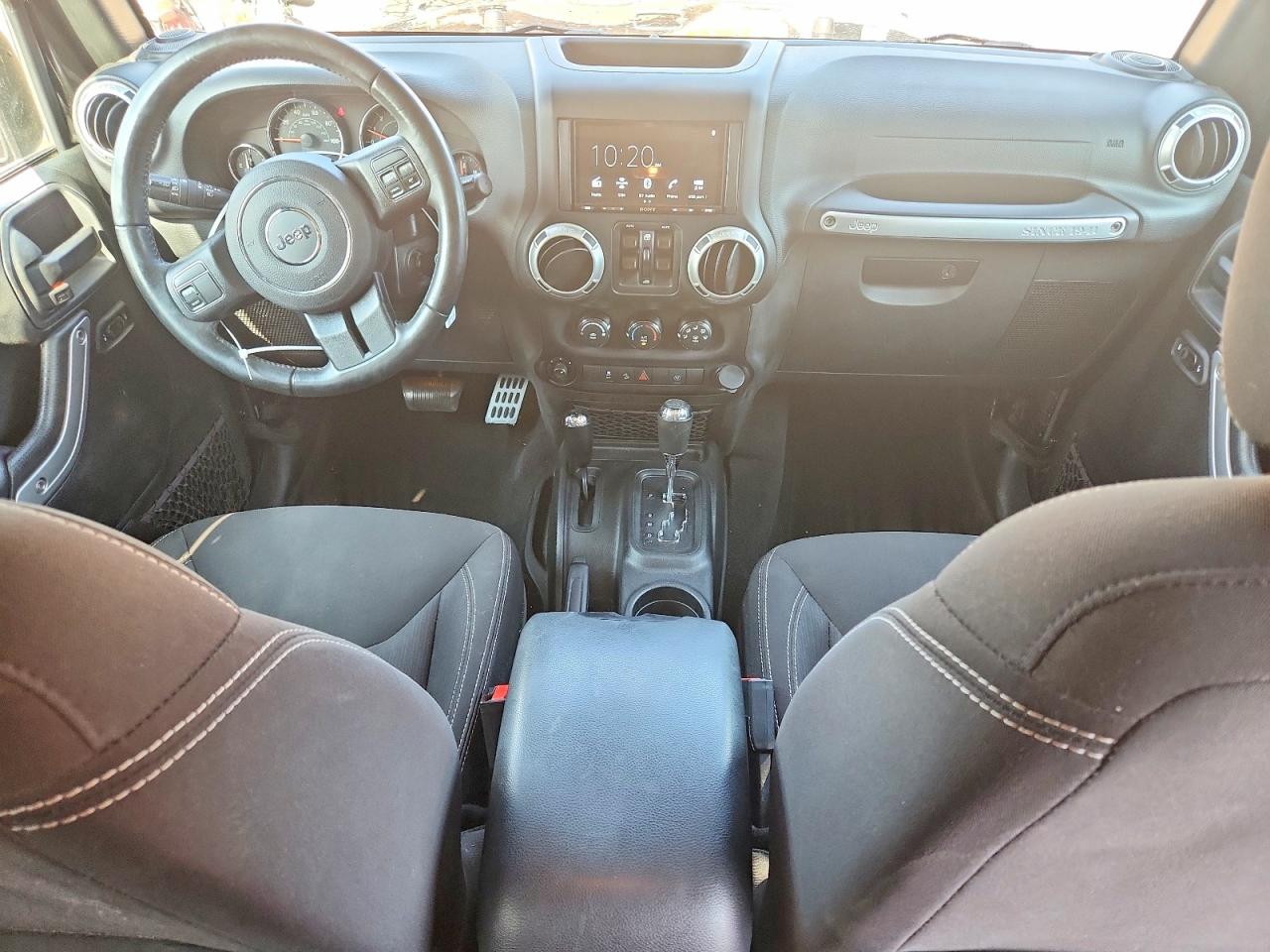 2018 Jeep Wrangler Unlimited Sahara Black vin: 1C4BJWEGXJL924380