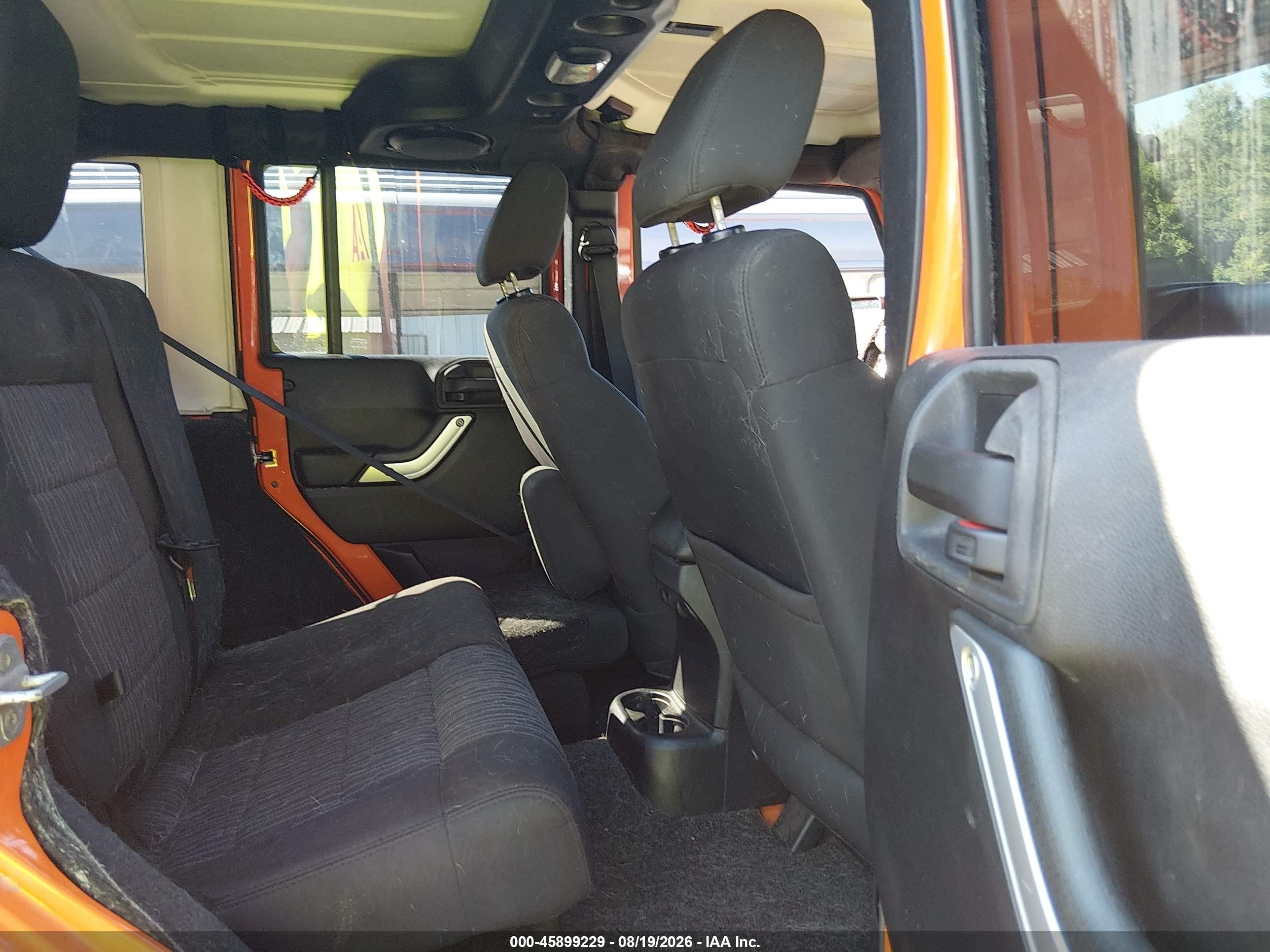 2012 Jeep Wrangler Unlimited Rubicon Orange vin: 1C4BJWFG0CL131977