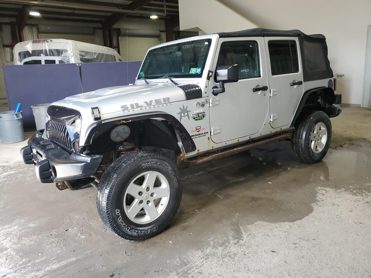 2012 Jeep Wrangler Unlimited Rubicon Серый vin: 1C4BJWFG0CL248636 Damage: Left Front Fender, Rust, 1 To 2 Inches