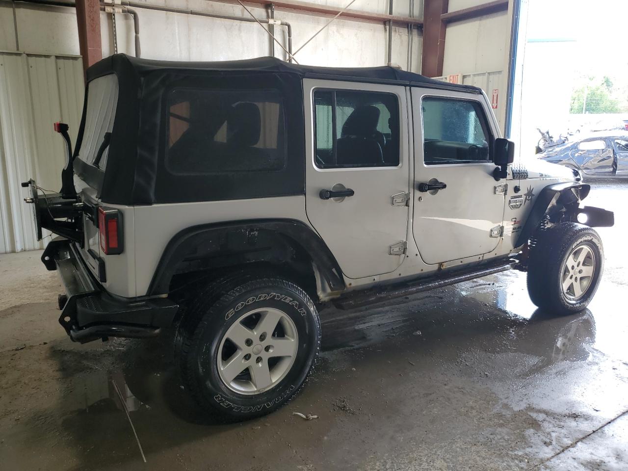 2012 Jeep Wrangler Unlimited Rubicon Серый vin: 1C4BJWFG0CL248636 Damage: Right Rocker Panel, Rust, > 12 Inches