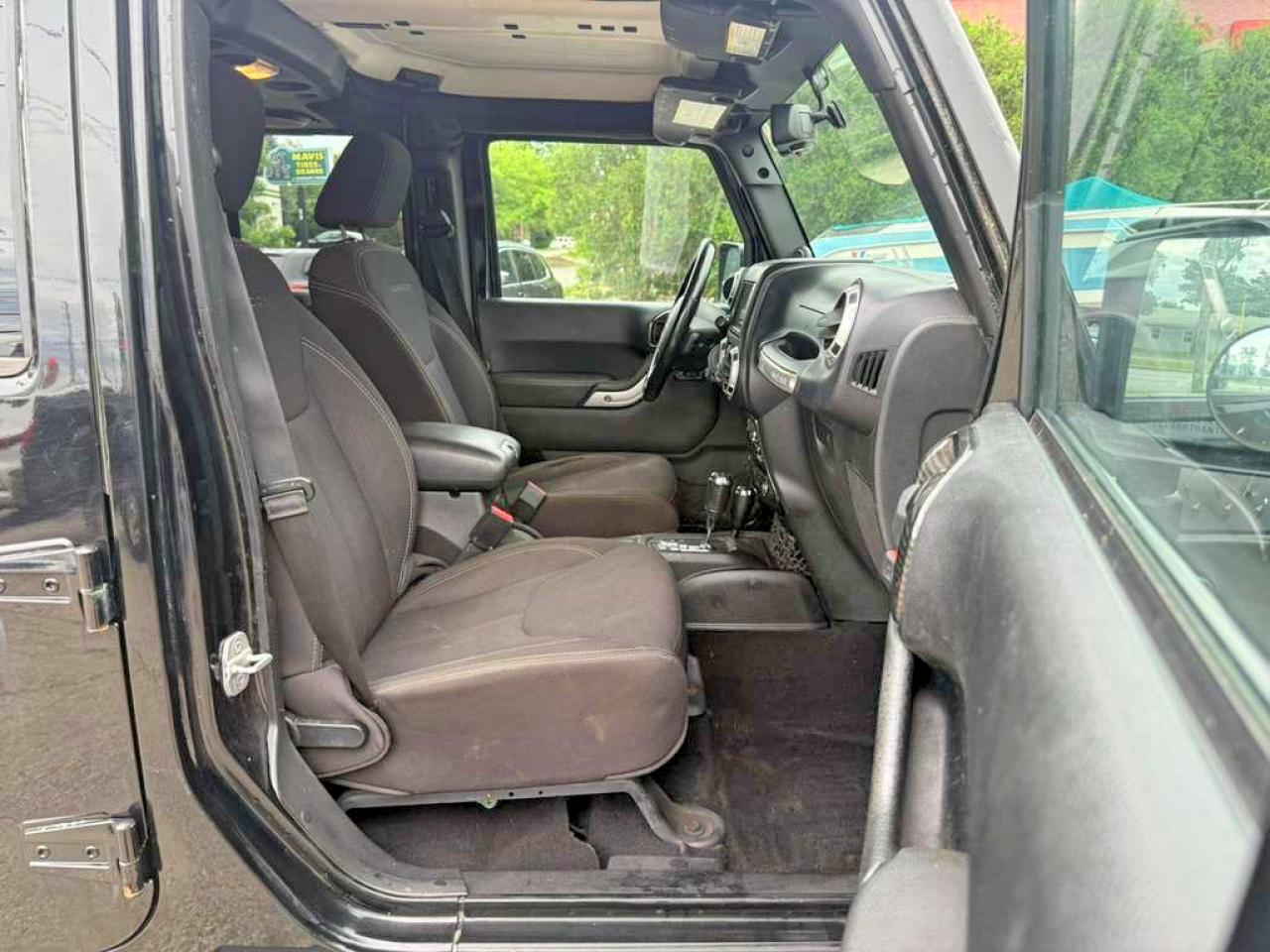 2013 Jeep Wrangler Unlimited Rubicon Black vin: 1C4BJWFG0DL516764