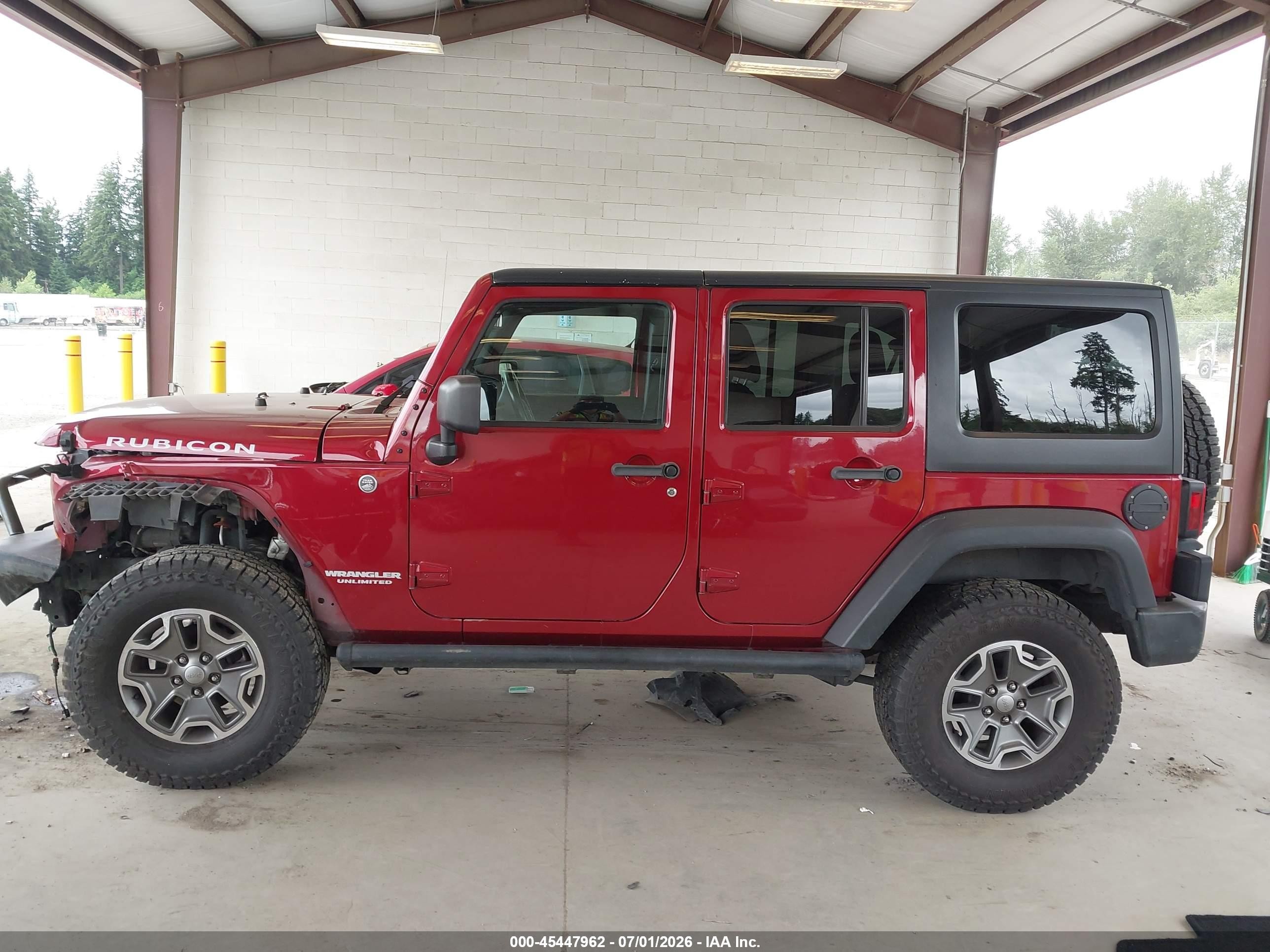 2013 Jeep Wrangler Unlimited Rubicon Red vin: 1C4BJWFG0DL607758