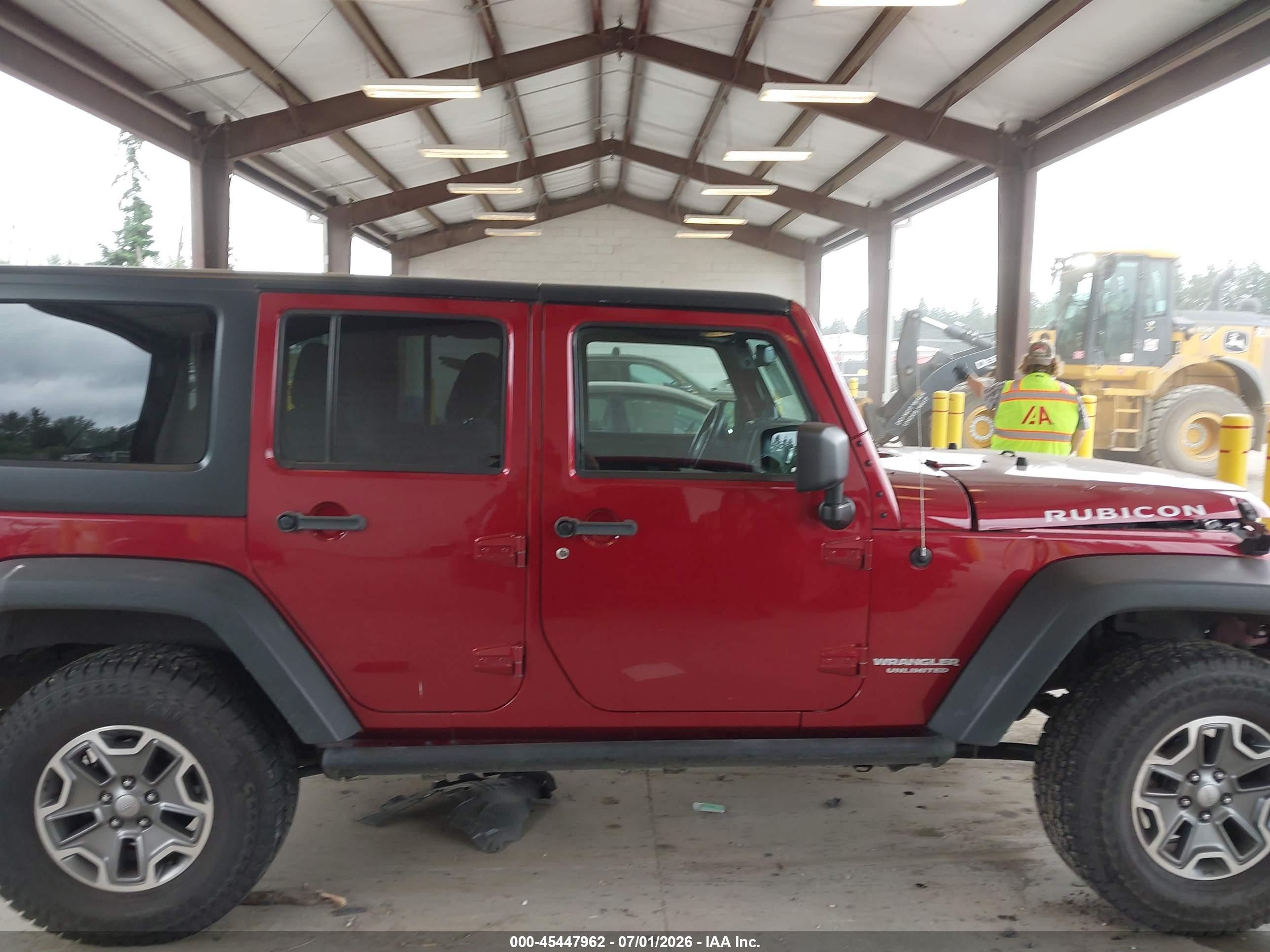 2013 Jeep Wrangler Unlimited Rubicon Red vin: 1C4BJWFG0DL607758