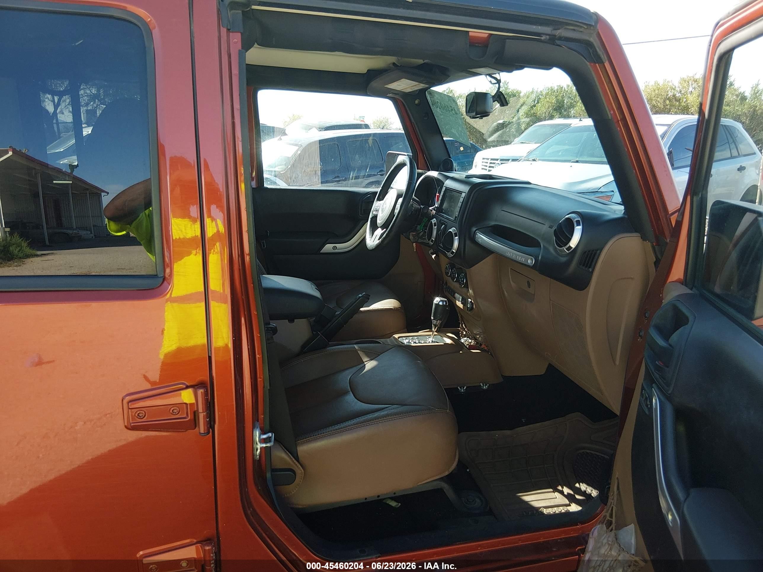 2014 Jeep Wrangler Unlimited Rubicon Orange vin: 1C4BJWFG0EL170331