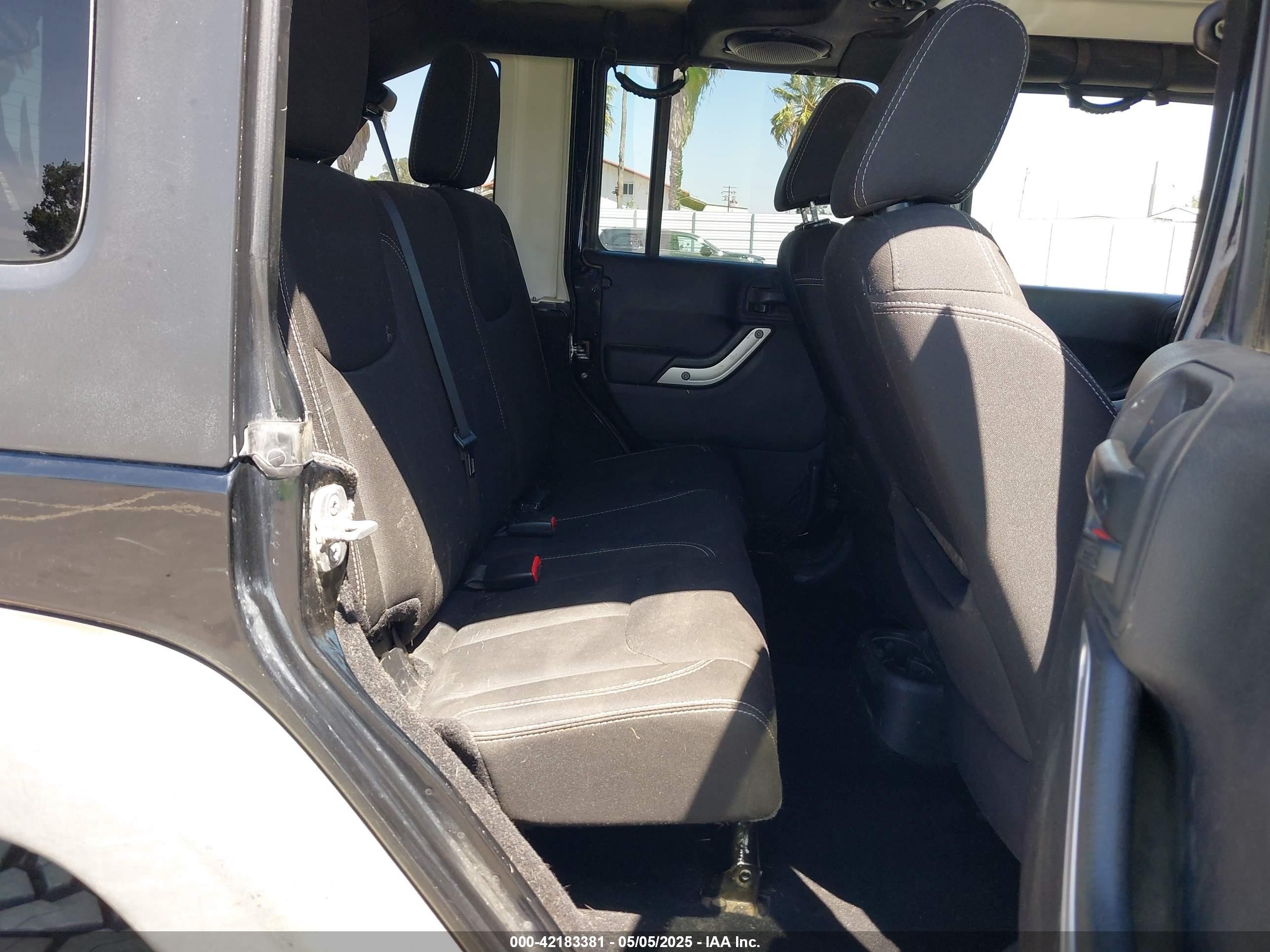 2014 Jeep Wrangler Unlimited Rubicon Black vin: 1C4BJWFG0EL246503