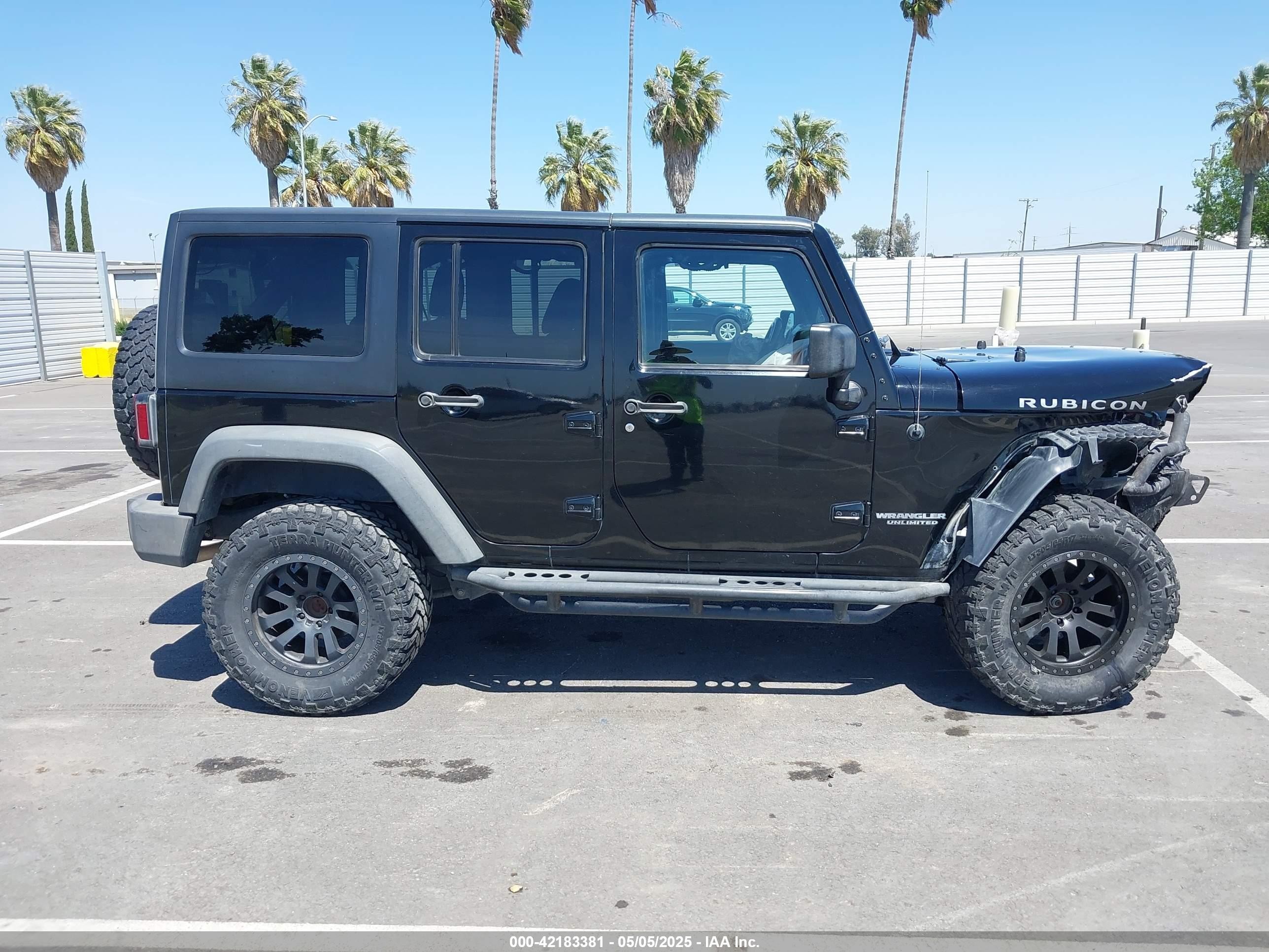 2014 Jeep Wrangler Unlimited Rubicon Black vin: 1C4BJWFG0EL246503