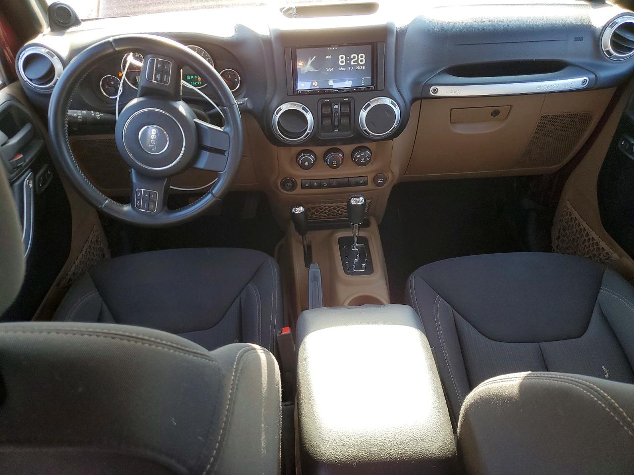 2013 Jeep Wrangler Unlimited Rubicon Burgundy vin: 1C4BJWFG1DL601046