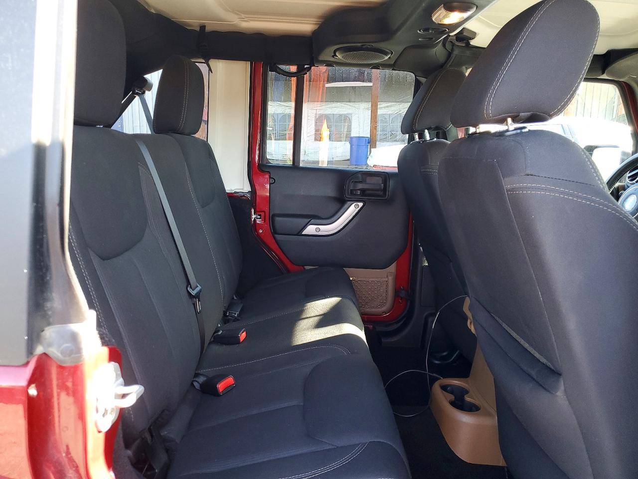 2013 Jeep Wrangler Unlimited Rubicon Burgundy vin: 1C4BJWFG1DL601046