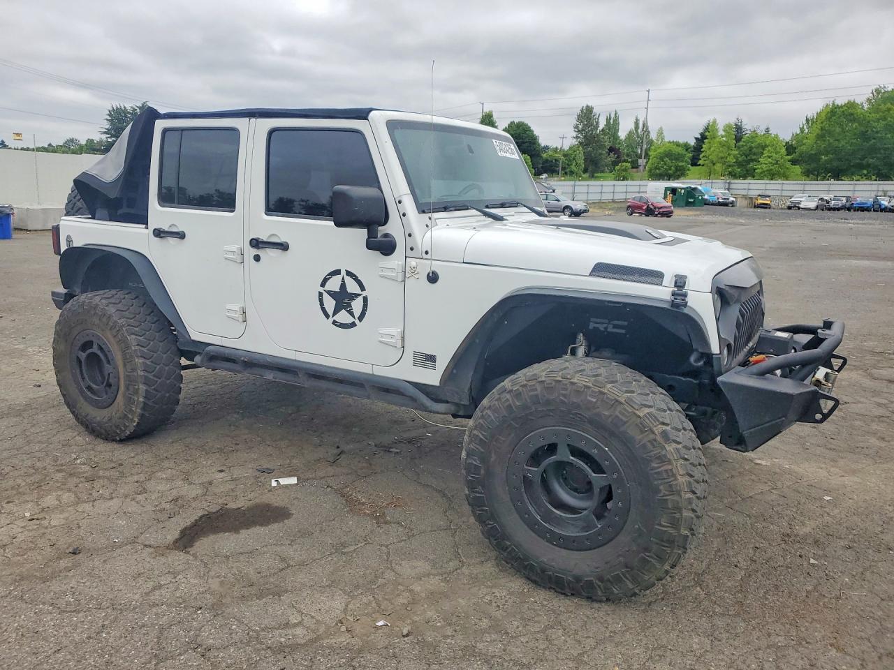 2014 Jeep Wrangler Unlimited Rubicon White vin: 1C4BJWFG1EL173500