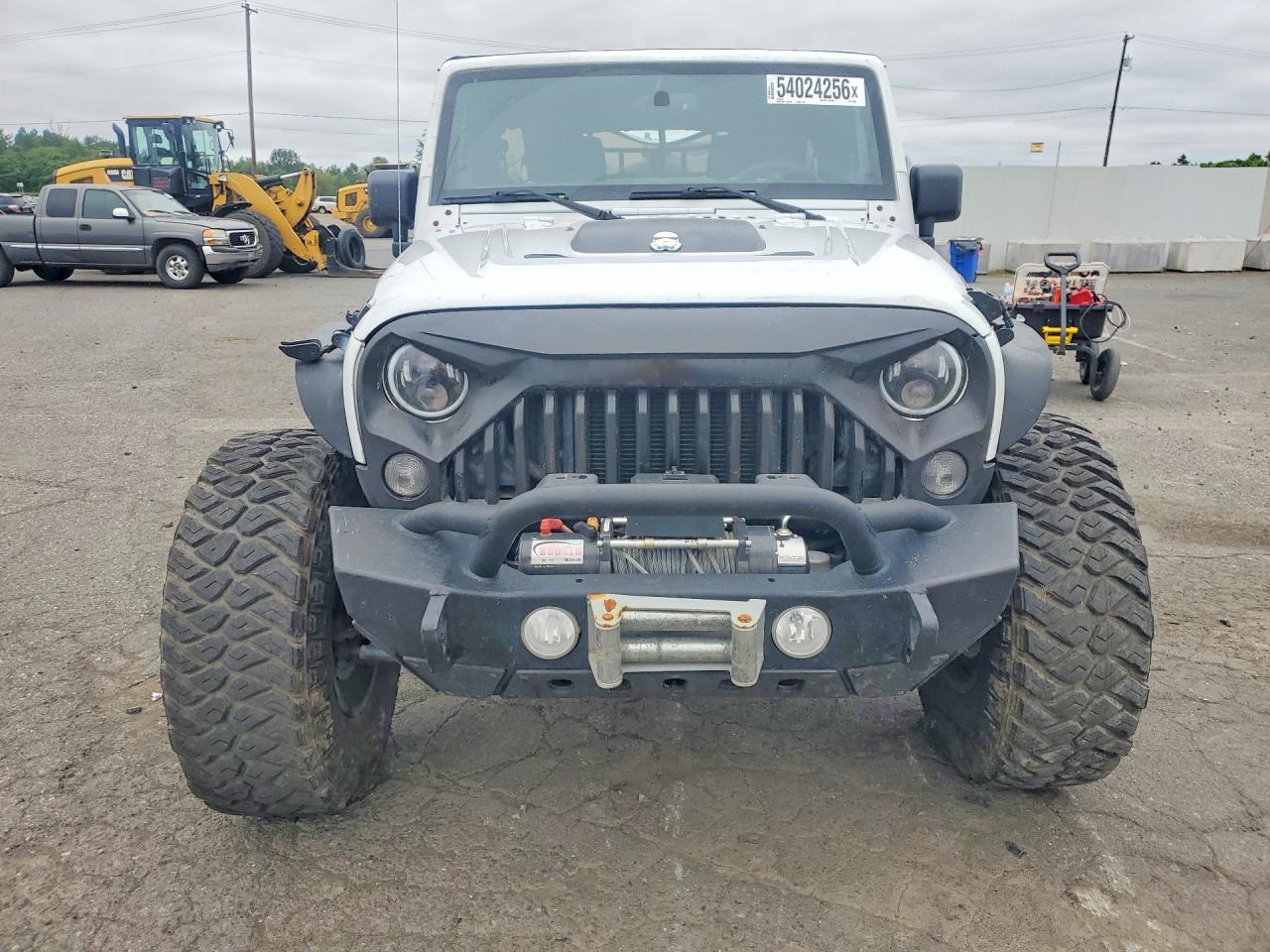 2014 Jeep Wrangler Unlimited Rubicon White vin: 1C4BJWFG1EL173500