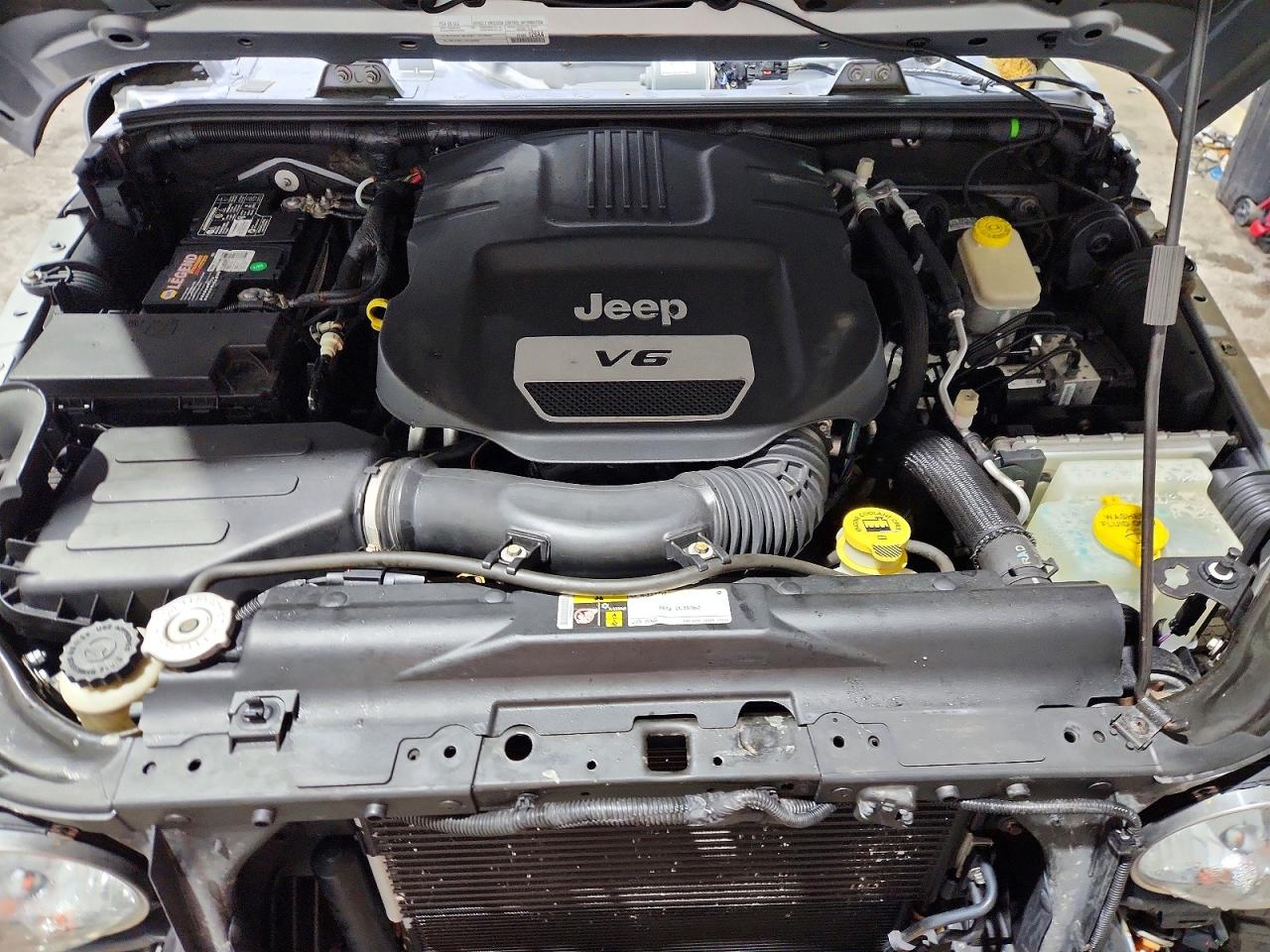 2015 Jeep Wrangler Unlimited Rubicon Gray vin: 1C4BJWFG1FL726048