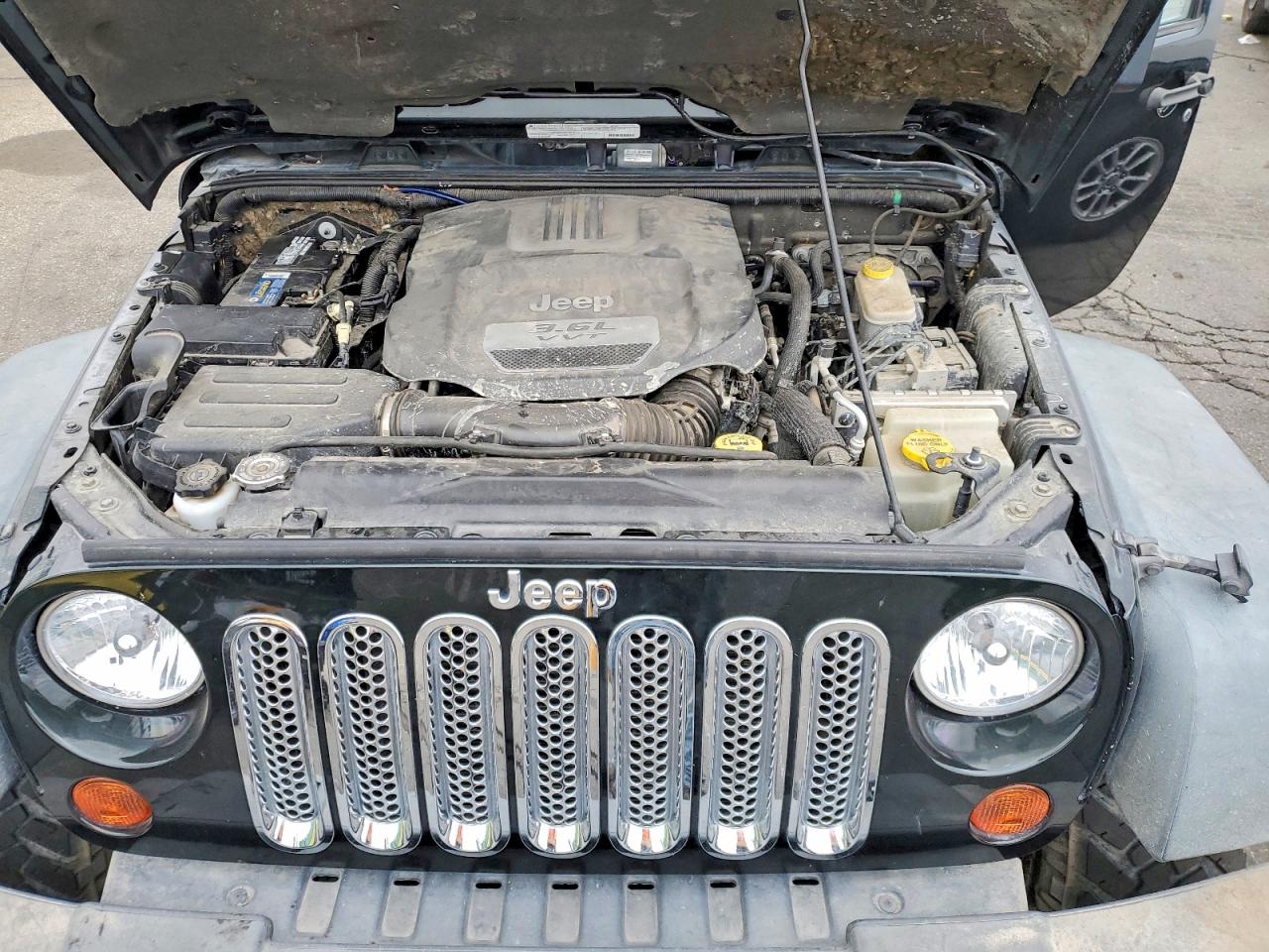 2012 Jeep Wrangler Unlimited Rubicon Black vin: 1C4BJWFG2CL186088